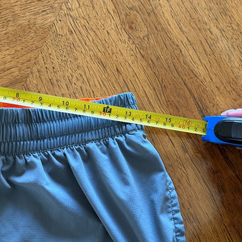 Under Armour Elevate 2.0 Shorts - Picture 4 of 6
